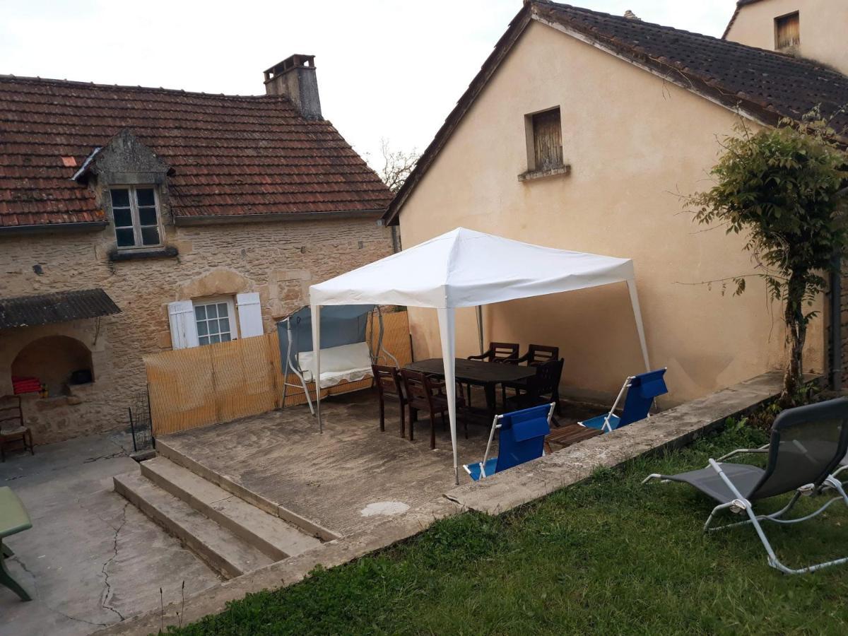 Gite Du Bouyssou Carsac-Aillac Exteriér fotografie